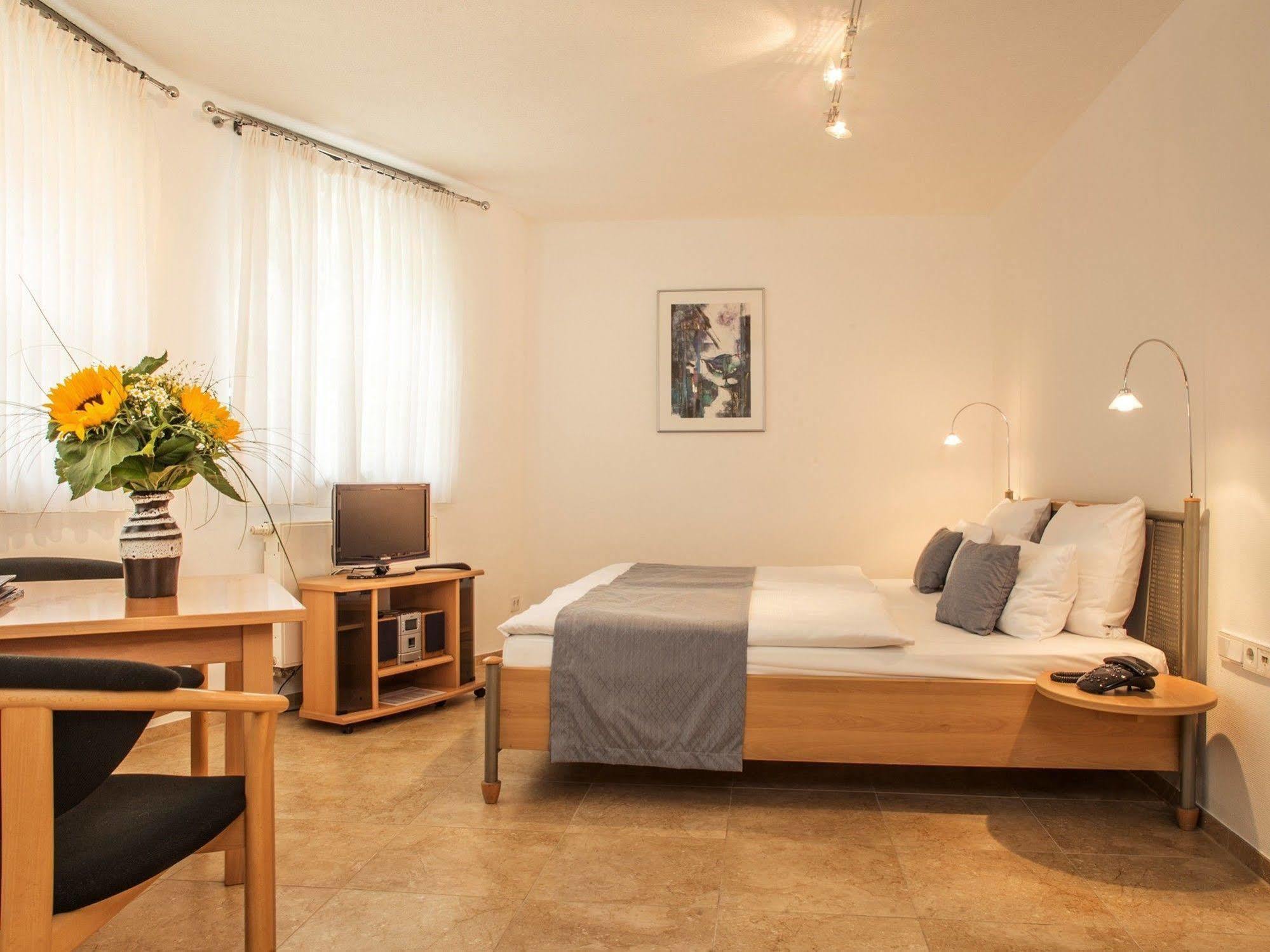 Aparthotel Villa Freisleben เดรสเดน ภายนอก รูปภาพ