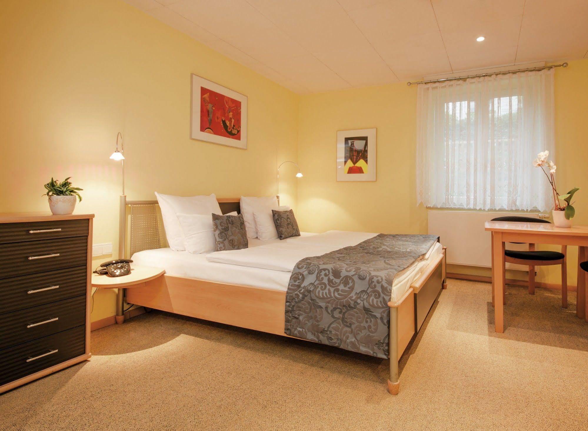 Aparthotel Villa Freisleben เดรสเดน ภายนอก รูปภาพ