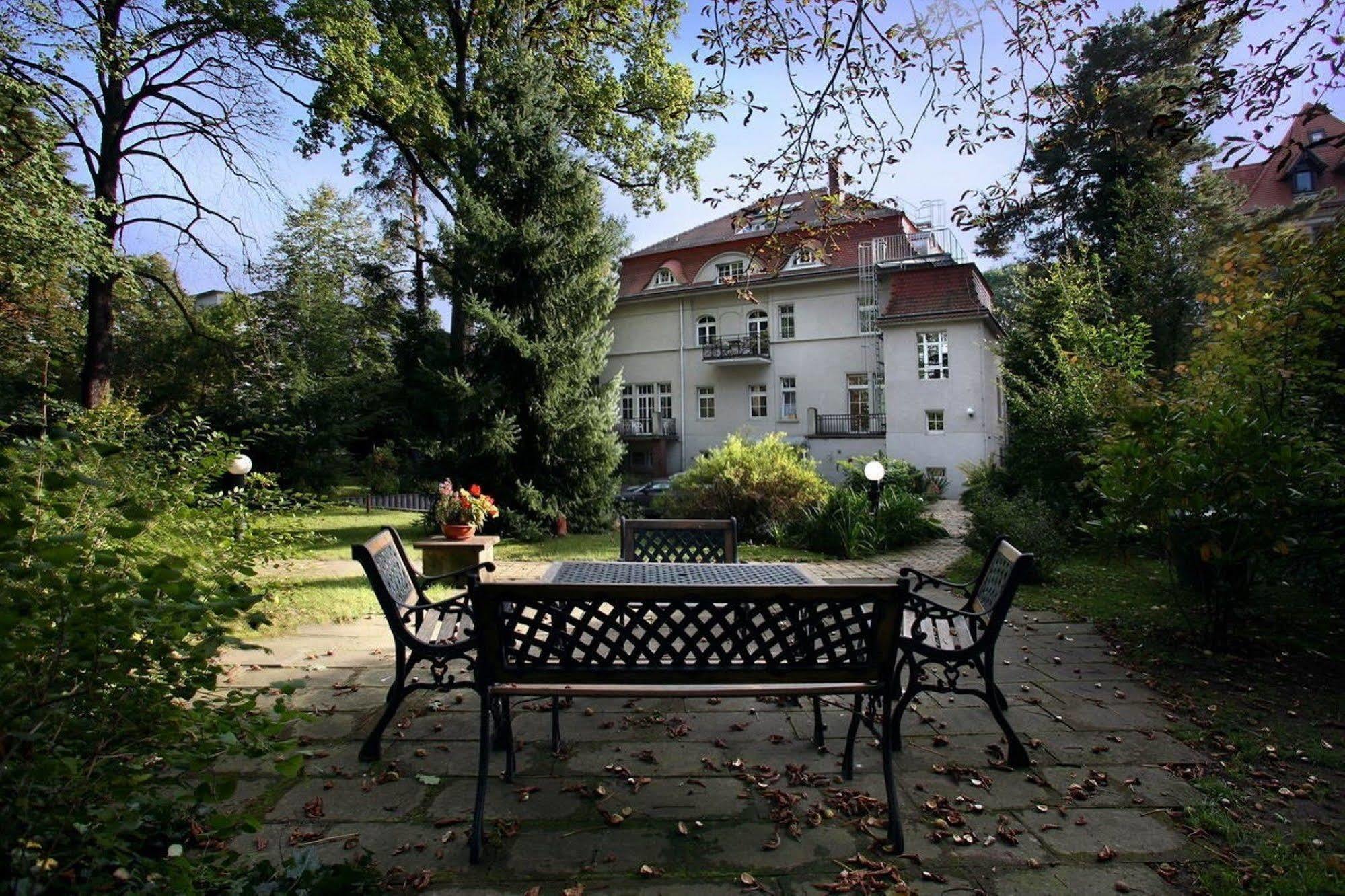 Aparthotel Villa Freisleben เดรสเดน ภายนอก รูปภาพ