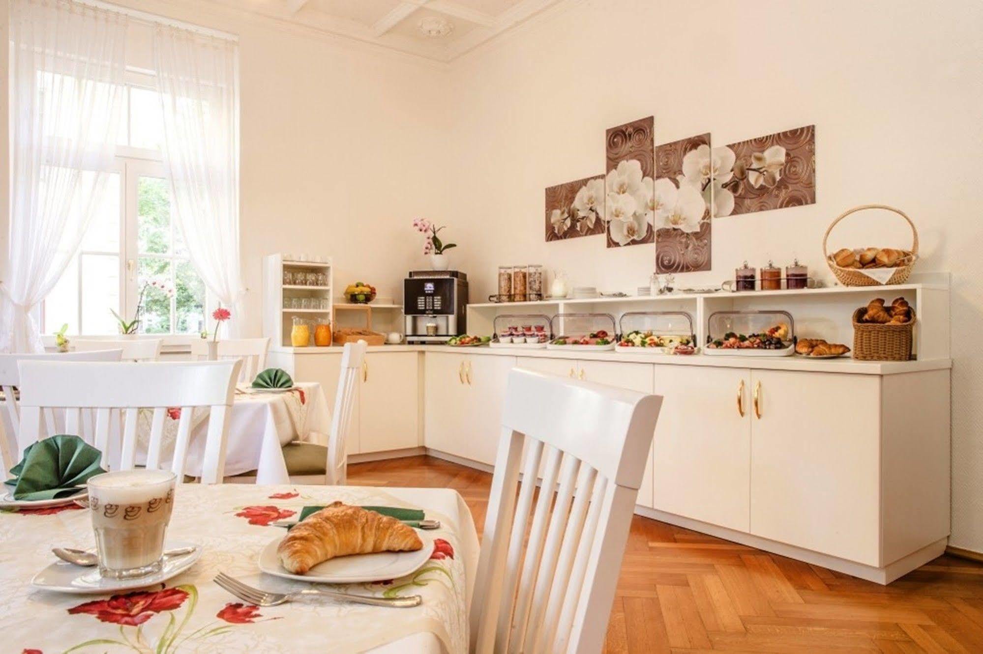 Aparthotel Villa Freisleben เดรสเดน ภายนอก รูปภาพ